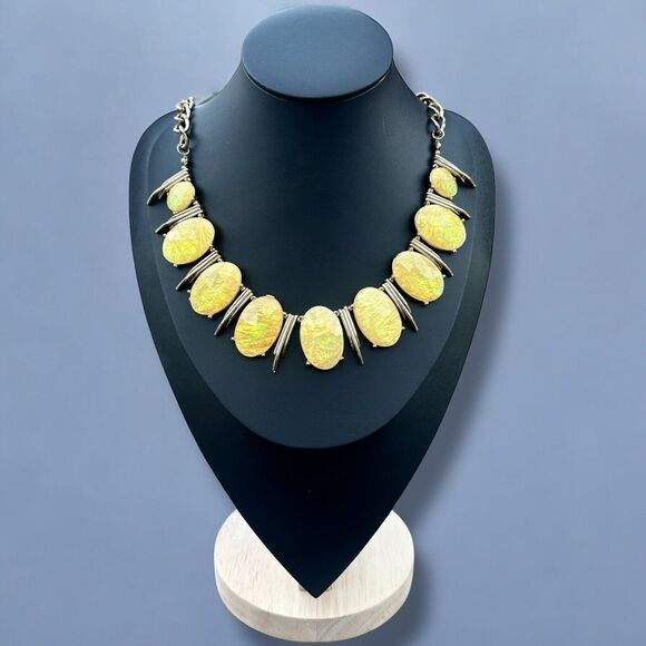 Y2K Iridescent Yellow Lucite Bib Necklace Statement Piece Shimmer Club Goddess - Picture 1 of 4